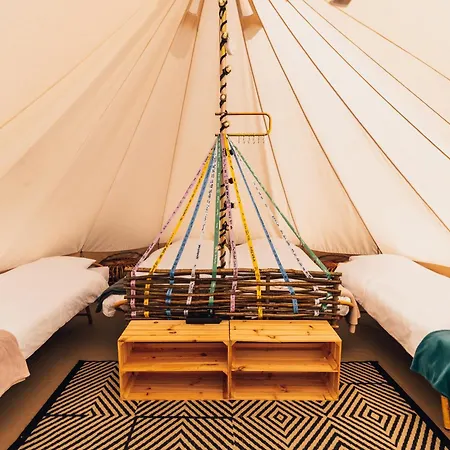 Daft Hotel & Glamping-3